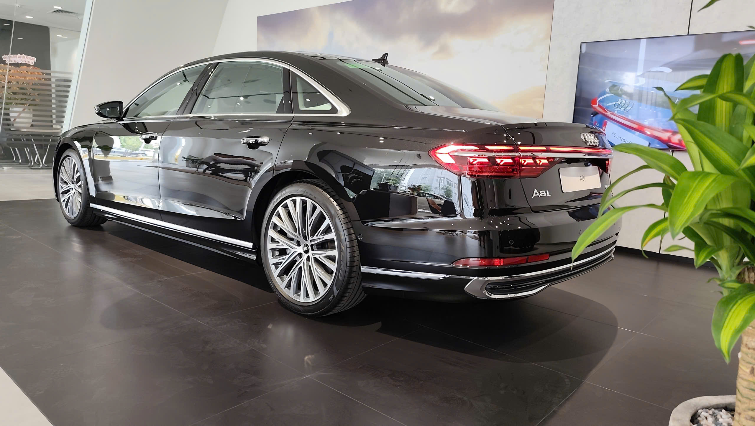 AUDI A8L 2026 AUDI A8L 2026