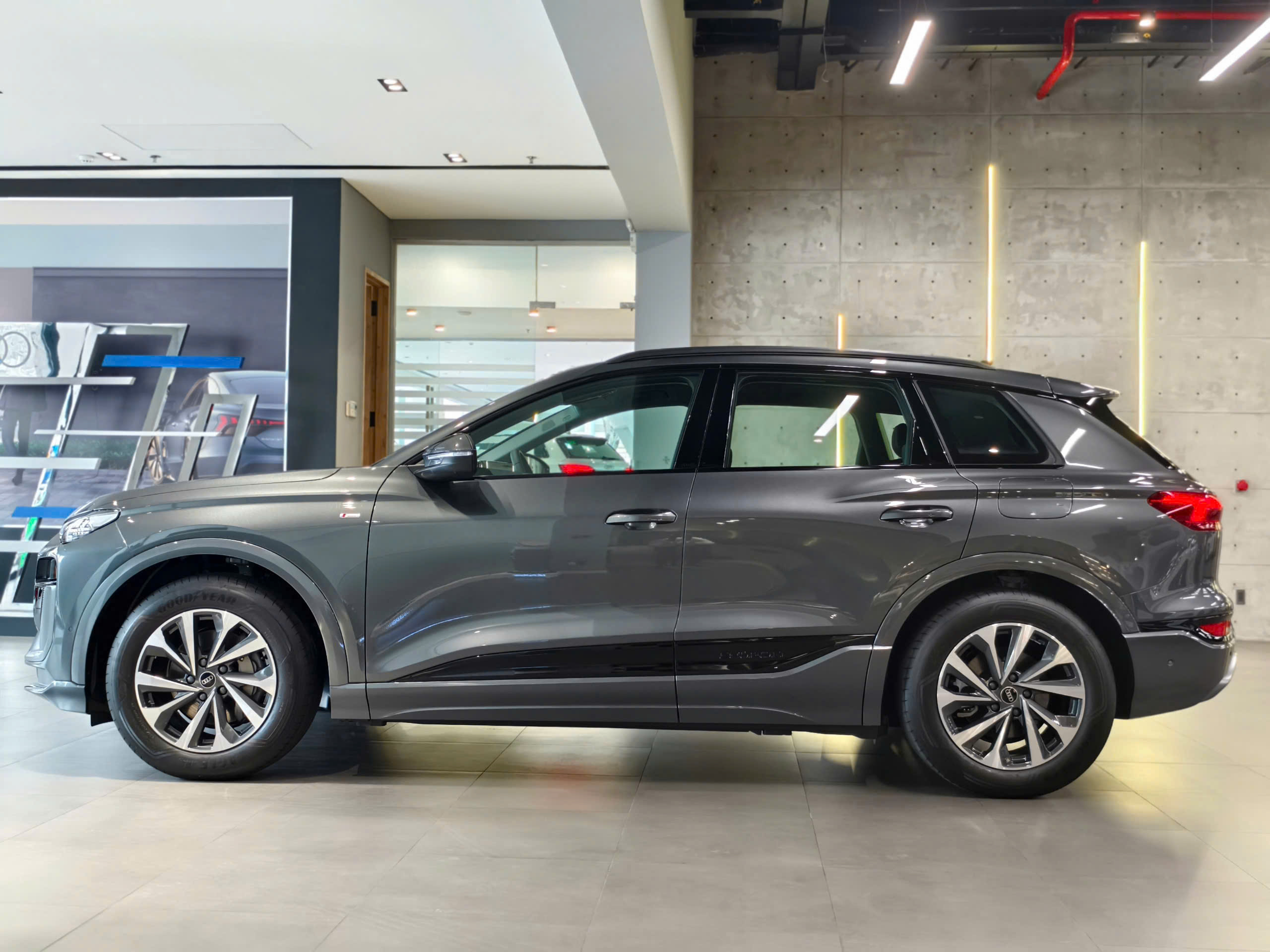 audi-q6-e-tron audi-q6-e-tron