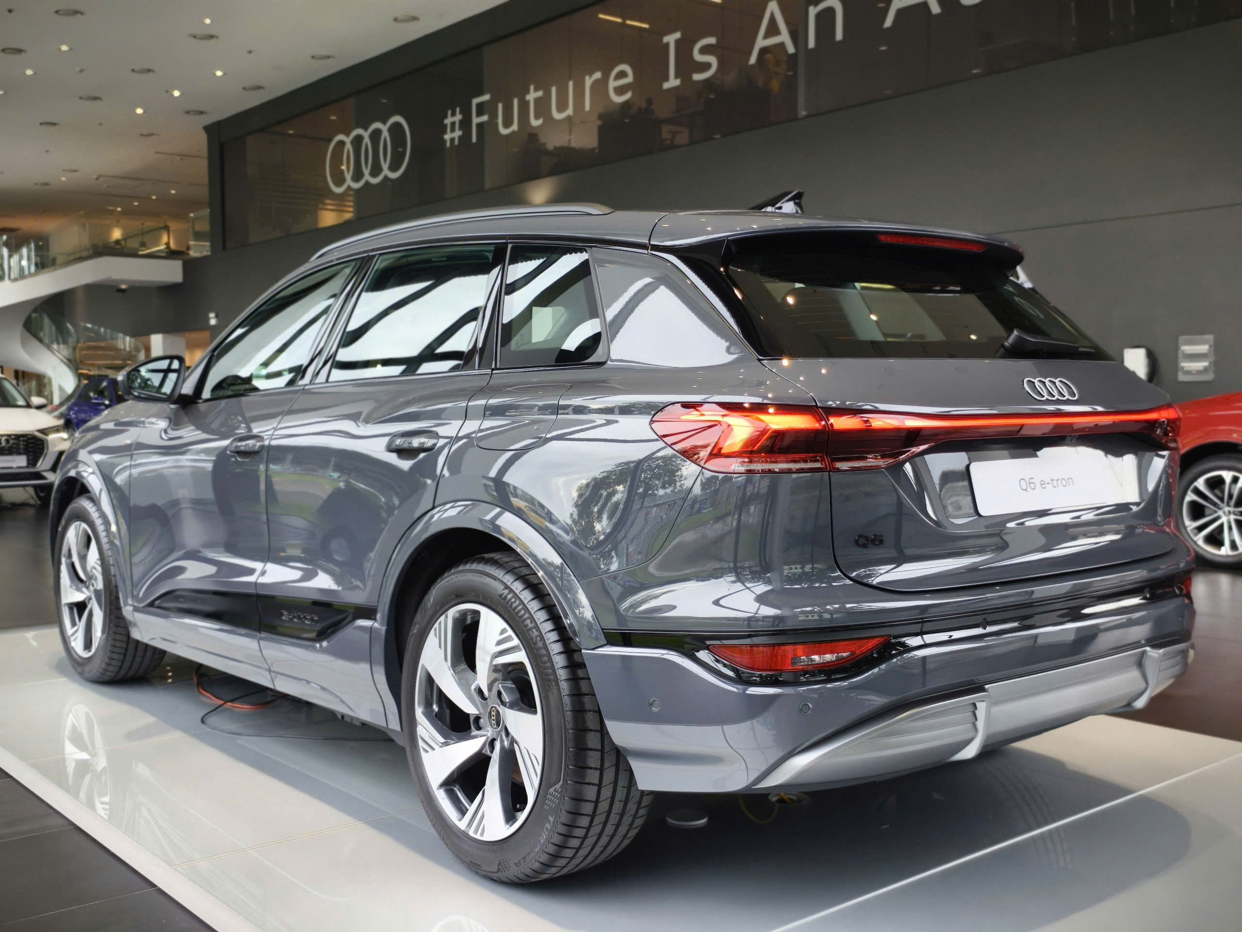 audi-q6-e-tron audi-q6-e-tron