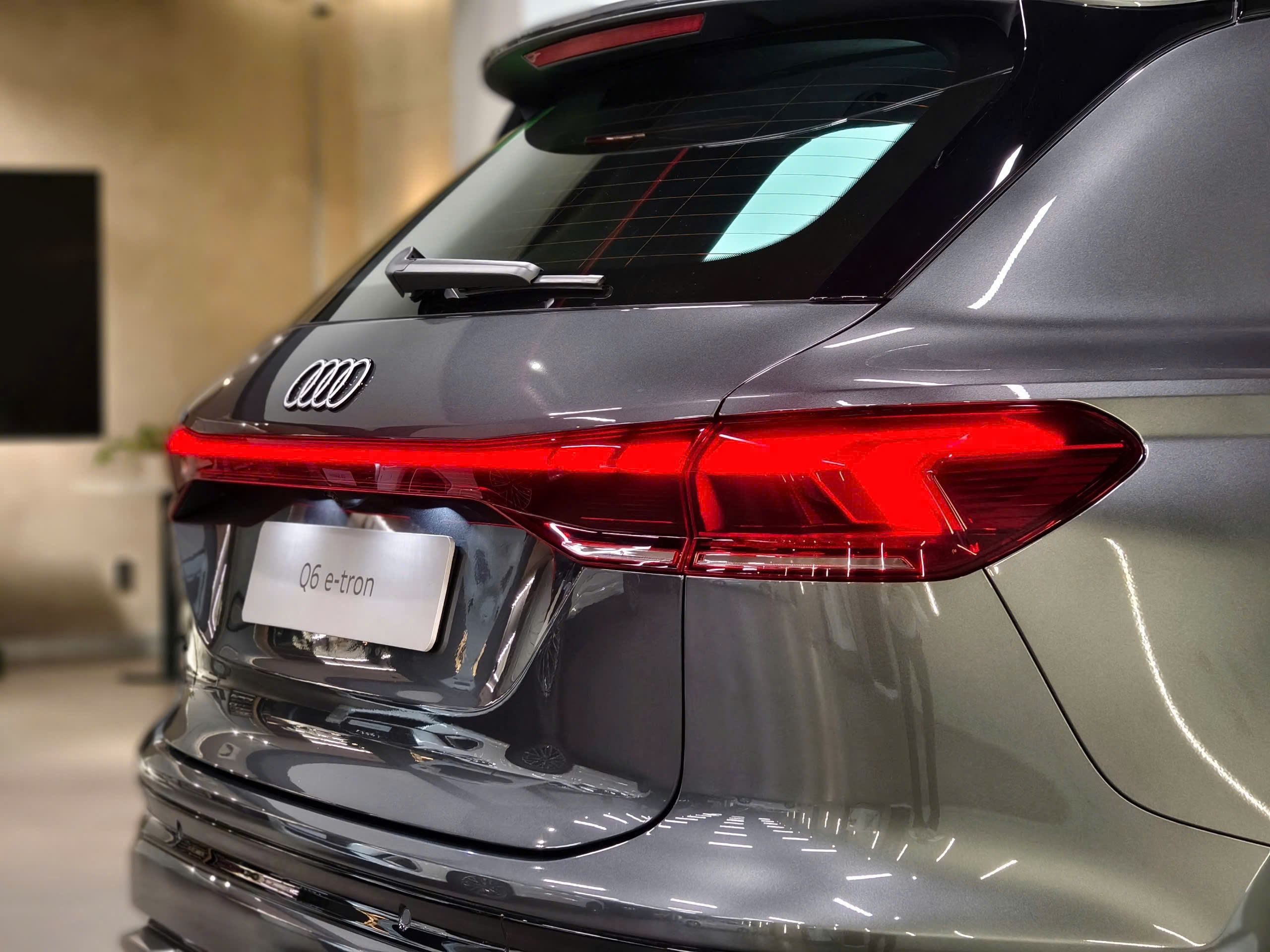 audi-q6-e-tron audi-q6-e-tron
