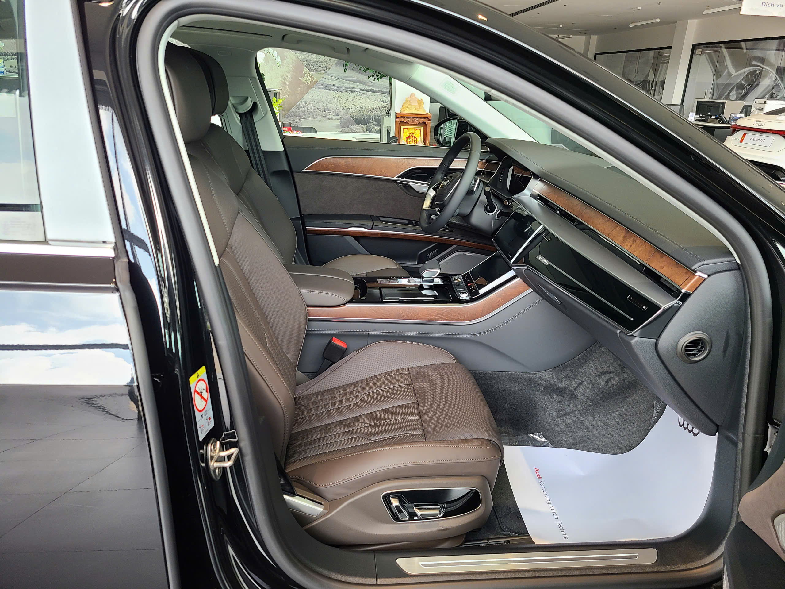 AUDI A8L 2026 AUDI A8L 2026